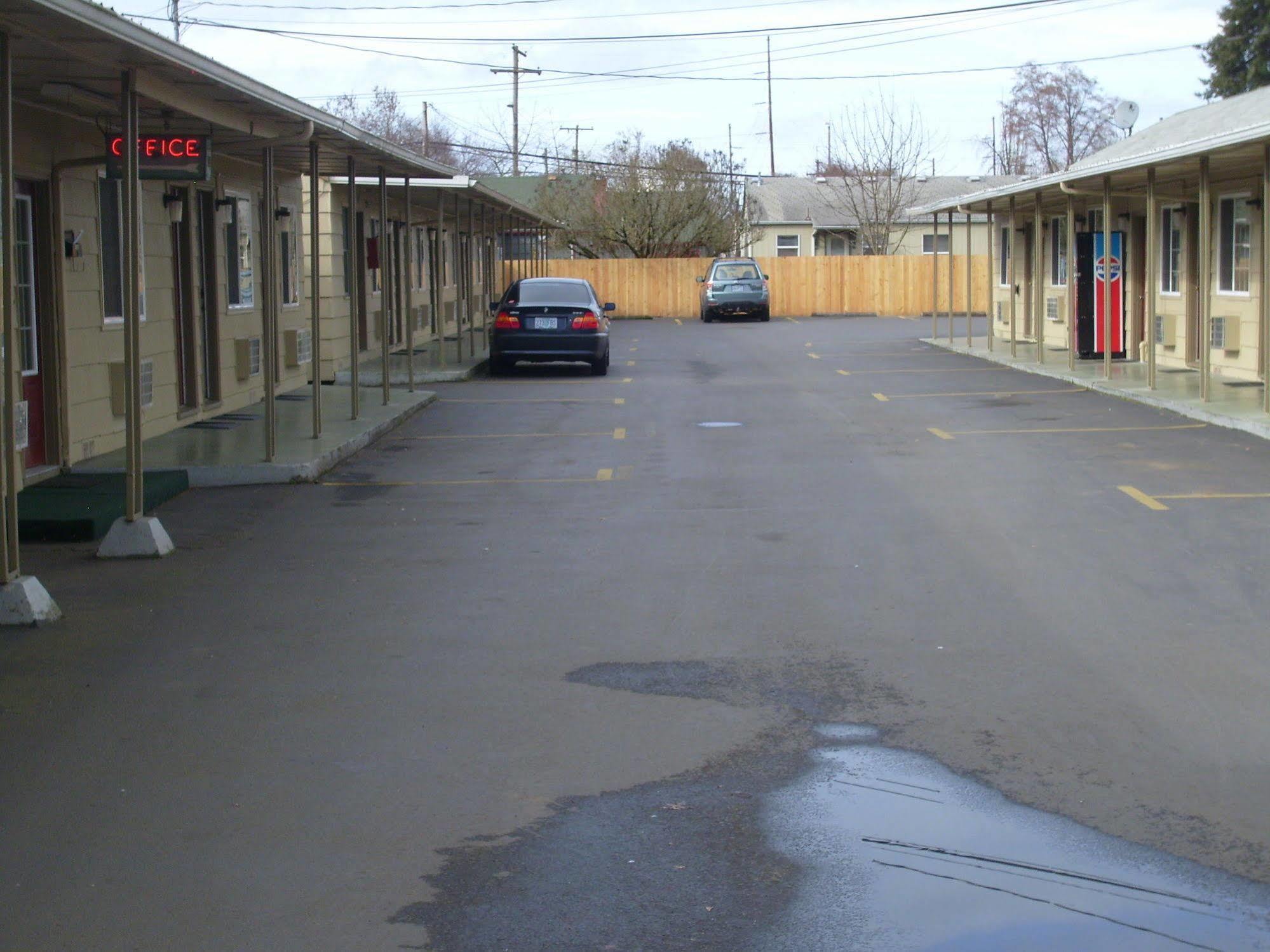 Cascade City Center Motel 레바논 외부 사진